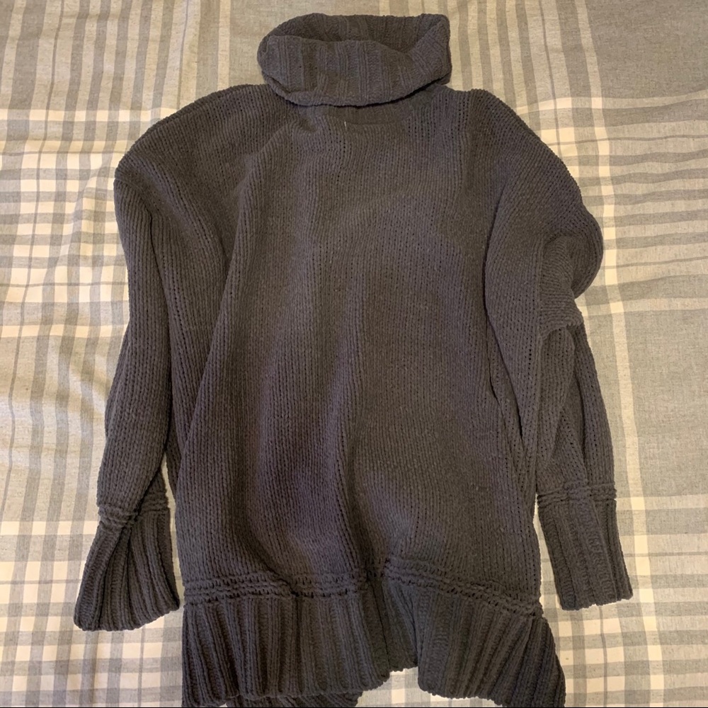 Oversized turtle neck sweater